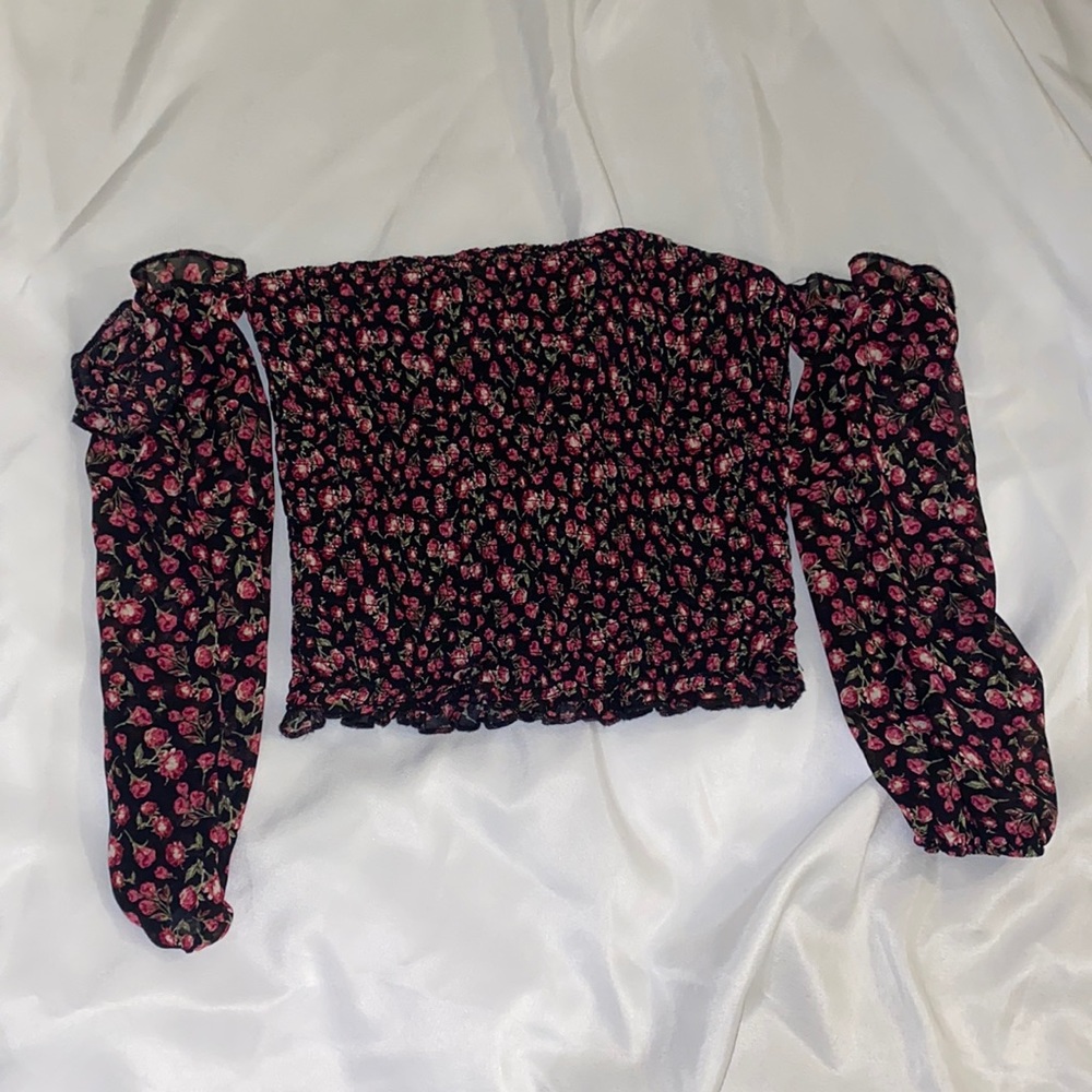 Cute floral cropped off the shoulder top